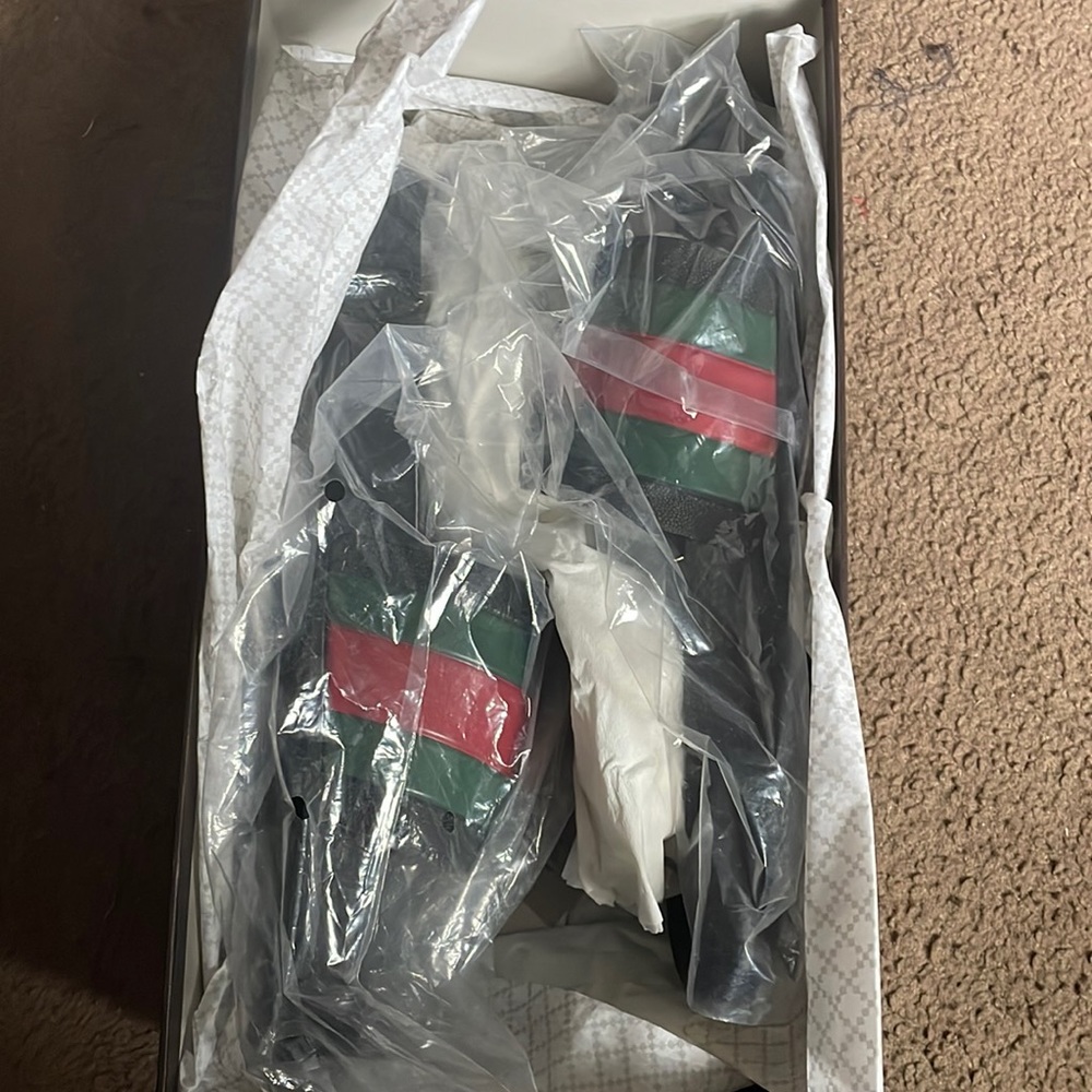 Men Gucci Slides size 11